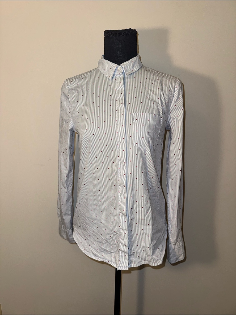 ⭐️3/$30!⭐️H&M Size 2 Light Blue Pinstripe Long Sleeve Button Down Shirt